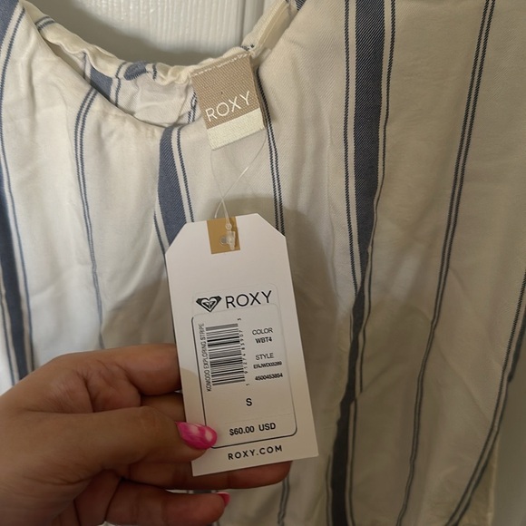 Roxy Jumpsuit white withblue stripes. Never been used. - Picture 4 of 4